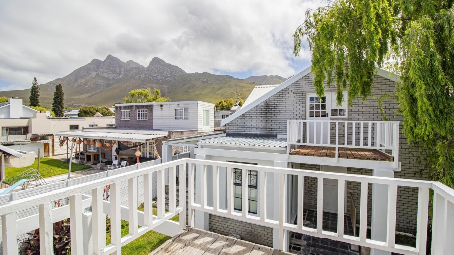 4 Bedroom Property for Sale in Kleinmond Western Cape